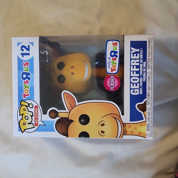 Funko Pop Toys R Us Geoffrey Figurine - Picture 1 of 2